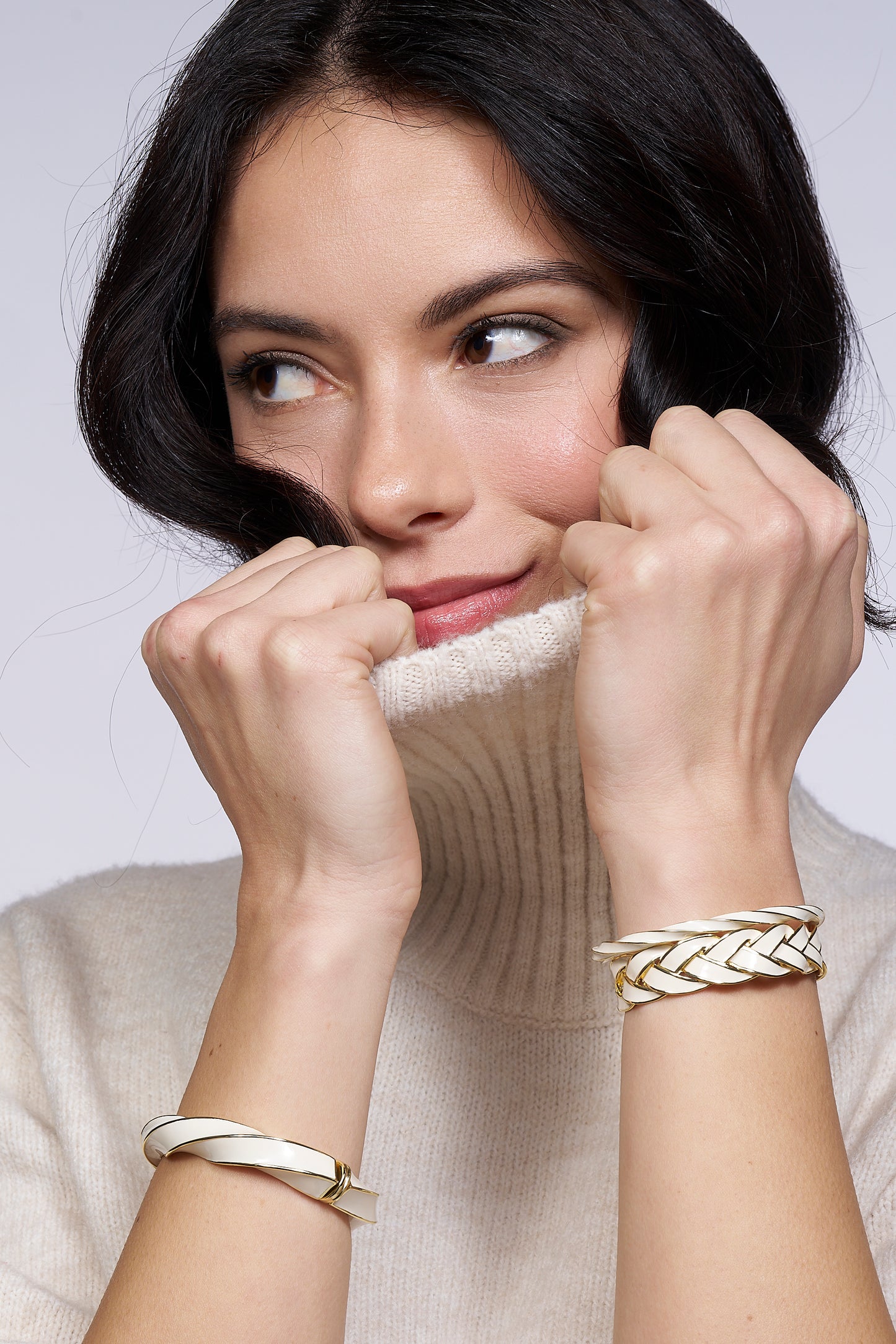 TWIST BANGLE